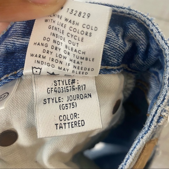 Revolve Grlfrnd Jourdan tomboy shorts size 27 - Picture 9 of 9